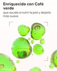 Aceite anticelulítico Cellublue usado con ventosa eléctrica