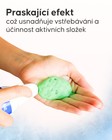 Praskající pěna proti celulitidě Cellublue detail textury