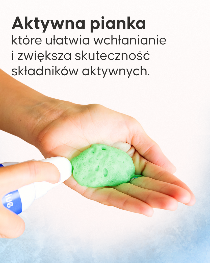 Aplikacja pianki wyszczuplającej Cellublue na uda